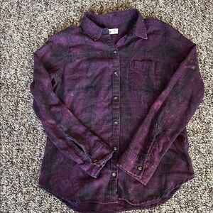 Hollister Women's Purple Button Down Shirt